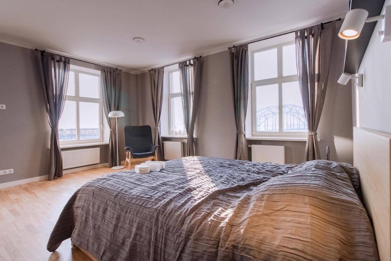 Modern Apartment In Old Riga With A River View Luaran gambar